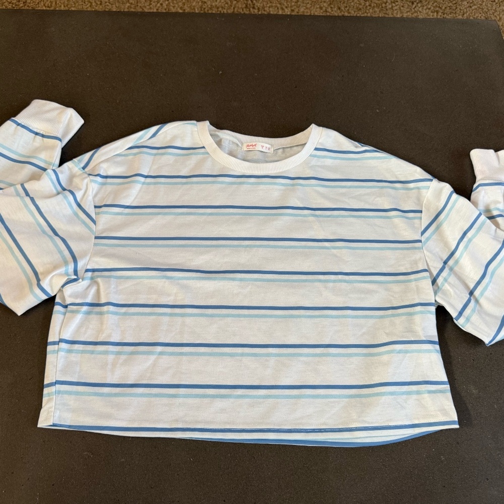Cropped blue and white striped long sleeve